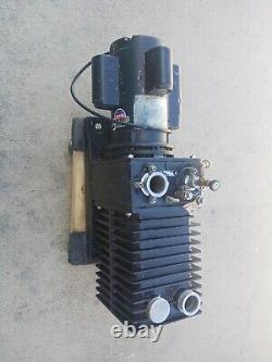 Alcatel 2033CP+ Rotary Vane Vacuum Pump