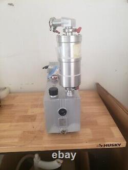 Varian HS-652 Rotary Vane Pump 9499365M002 pulled from professional environment